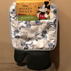 Disney lt Blue Mickey Mouse 3 piece kitchen set